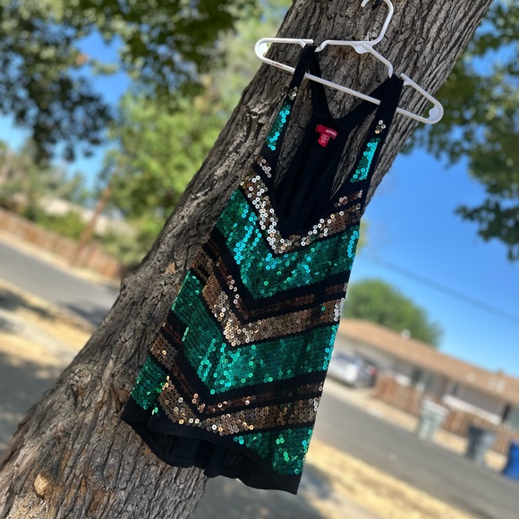 BONGO Sequin Chevron Tank Top - Black, Green, Bronze - Picture 3 of 4